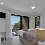 Villa Luxury Basak With Infinity Pool And Sea View